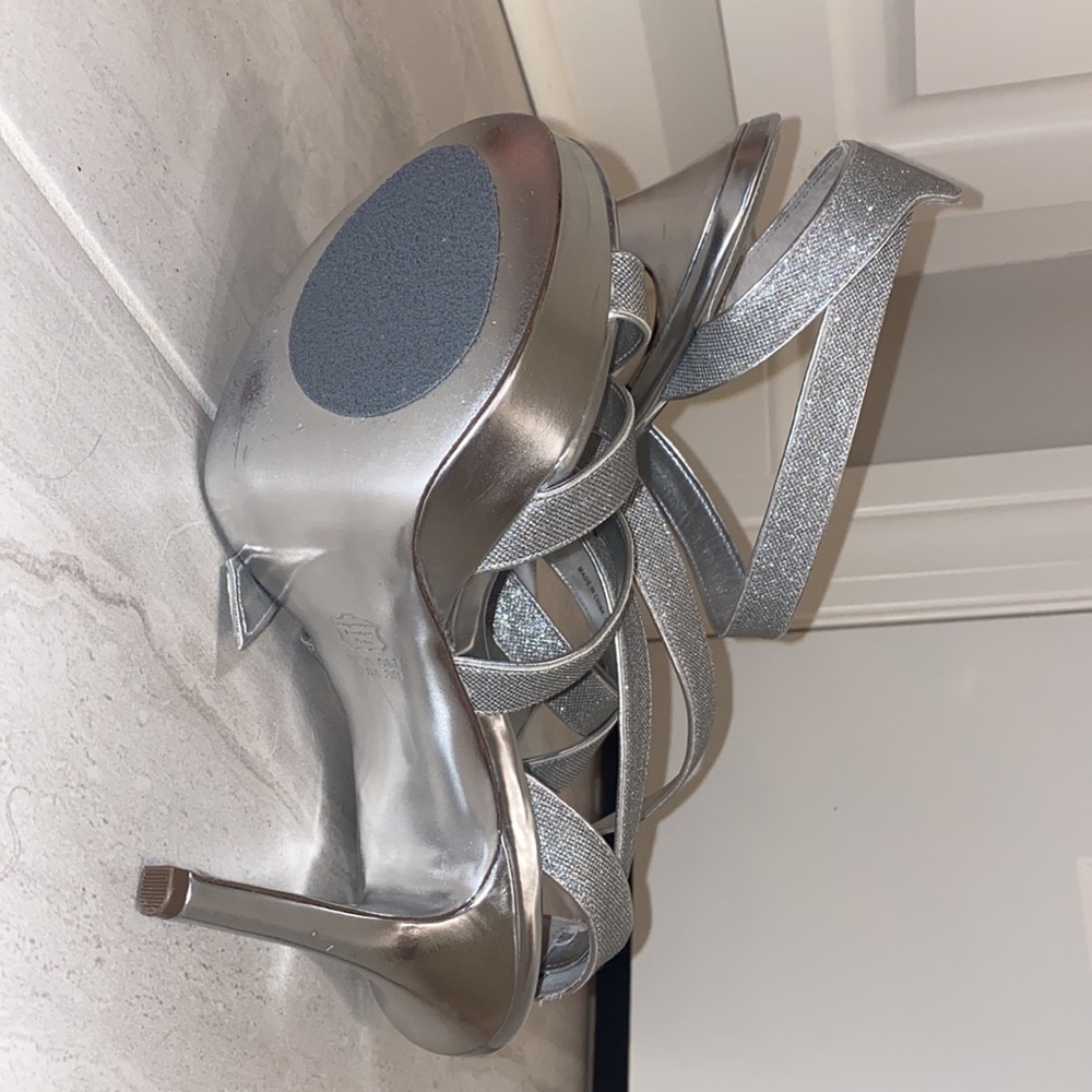Heels - Picture 2 of 2